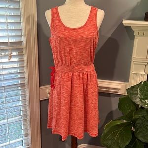 Coral orange casual dress with side tie and pockets. Size large.